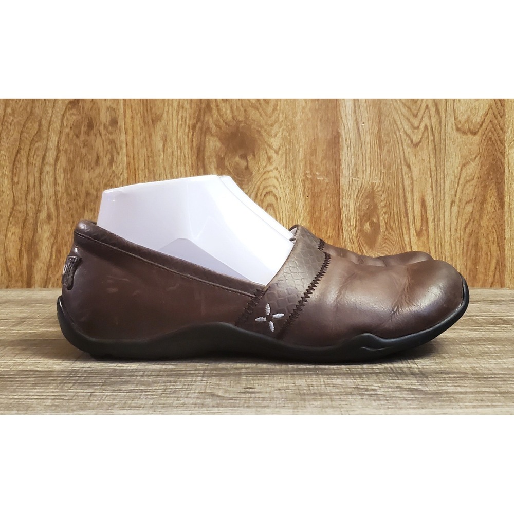 Ahnu Jackie Slip On Shoes Women's Size 7.5 Brown